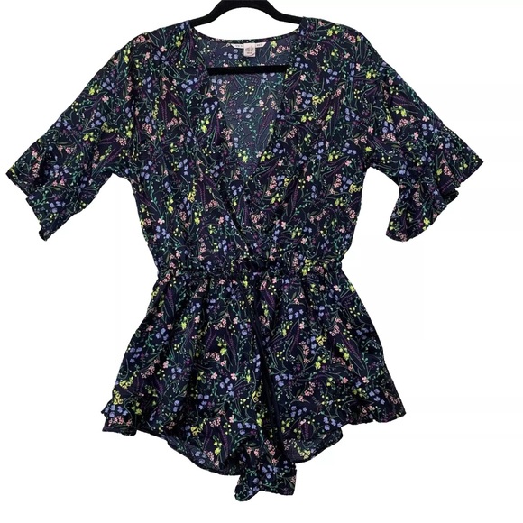 Victoria’s Secret Romper - Picture 1 of 15